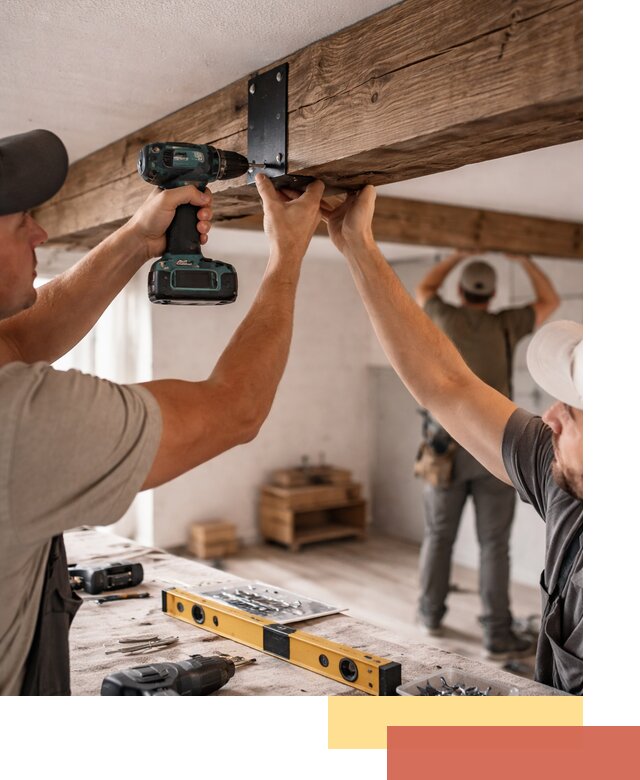 Монтаж декоративных потолочных балок в каменке